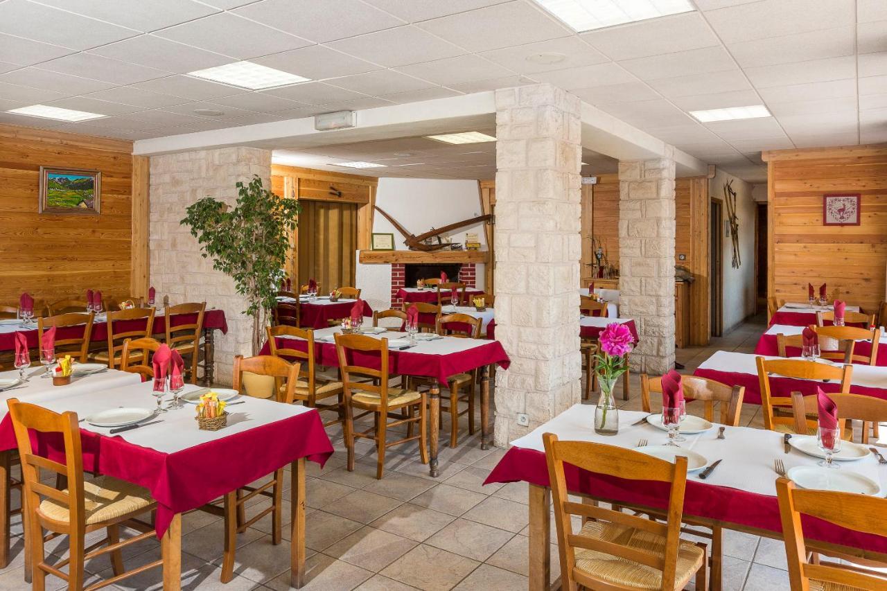 Hotel Restaurant Le Chamois Ancelle Exteriör bild